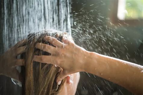 How to Take Good Shower Pictures 